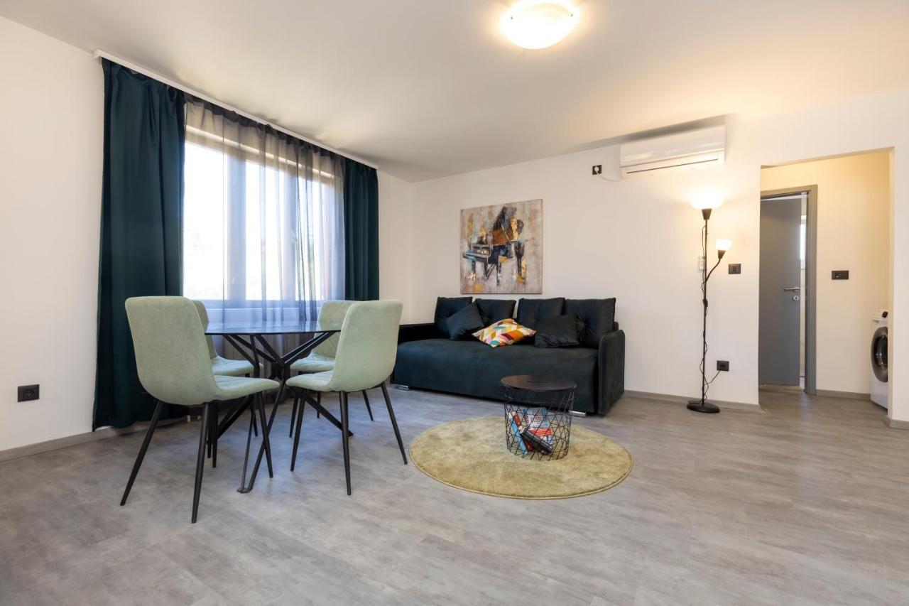 Providenca Accommodation مالي لوشينغْ المظهر الخارجي الصورة