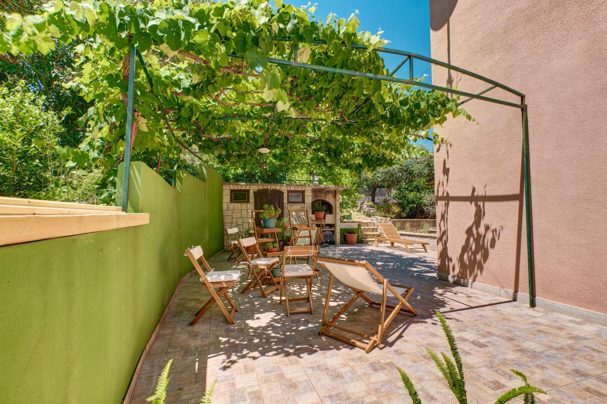 Providenca Accommodation مالي لوشينغْ المظهر الخارجي الصورة
